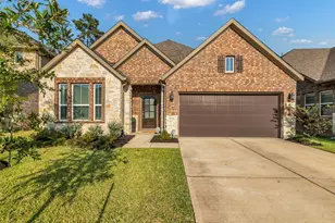 1936 Canyon Live Oak St, Conroe, TX 77304 - Photo 2