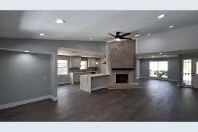 7807 Bellerive Dr Drive, Houston, TX 77036 - Photo 10