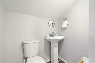 702 S 2nd St, La Porte, TX 77571 - Photo 16