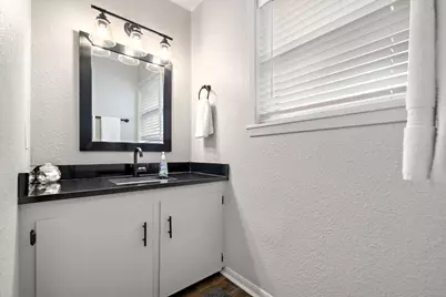 702 S 2nd Street, La Porte, TX 77571 - Photo 12