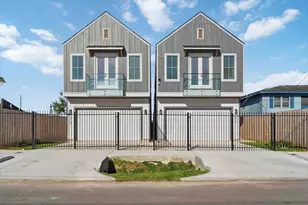 7805 Dyer St, Houston, TX 77088 - Photo 1