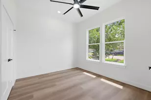 415 S 2nd St, La Porte, TX 77571 - Photo 6