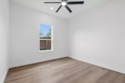 415 S 2nd Street, La Porte, TX 77571 - Photo 18