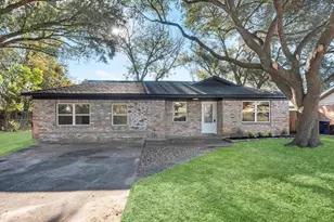 609 Debbie Ln, Alvin, TX 77511 - Photo 30