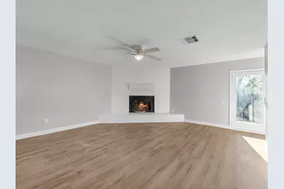 609 Debbie Lane, Alvin, TX 77511 - Photo 6