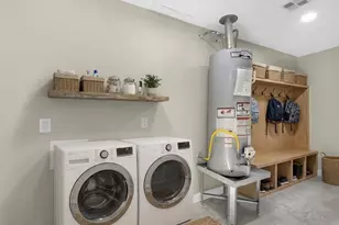 609 Debbie Ln, Alvin, TX 77511 - Photo 22