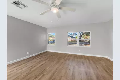 609 Debbie Lane, Alvin, TX 77511 - Photo 8