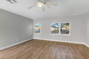 609 Debbie Ln, Alvin, TX 77511 - Photo 8