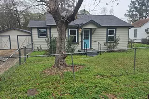 1017 Hazel Ave, Huntsville, TX 77320 - Photo 8