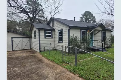 1017 Hazel Avenue, Huntsville, TX 77320 - Photo 1