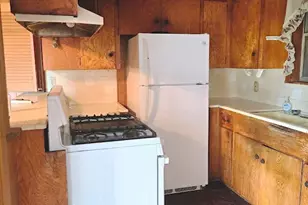 106 N Texas St, Texas City, TX 77591 - Photo 6