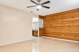 13914 Bonnington Dr, Houston, TX 77034 - Photo 12