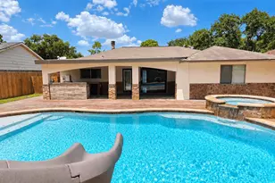 13914 Bonnington Dr, Houston, TX 77034 - Photo 2