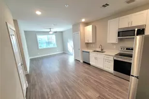 1720 Crestdale Dr, Houston, TX 77080 - Photo 2