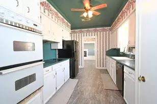 2801 Avenue I, Bay City, TX 77414 - Photo 32