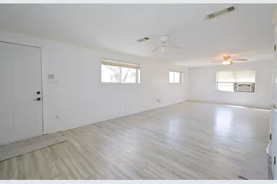 2801 Avenue I, Bay City, TX 77414 - Photo 34