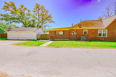 2801 Avenue I, Bay City, TX 77414 - Photo 46
