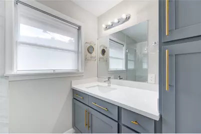 6026 Clarewood Drive, Houston, TX 77081 - Photo 12