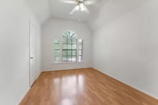 70 Amberglow Ct, The Woodlands, TX 77381 - Photo 36