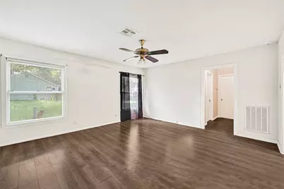 701 E Humble Street, Baytown, TX 77520 - Photo 12