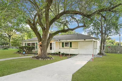 701 E Humble Street, Baytown, TX 77520 - Photo 8