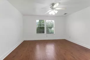 3818 W Traditions Blvd, Houston, TX 77082 - Photo 8