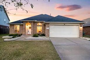 1903 Lantana Spring Ln, Pearland, TX 77581 - Photo 2