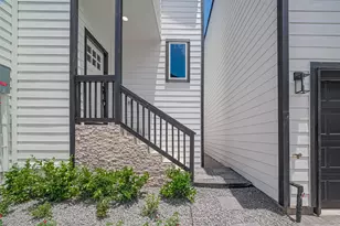 1354 W 24th St, Houston, TX 77008 - Photo 4