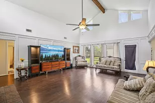 315 Arrow Wood St, Lake Jackson, TX 77566 - Photo 10