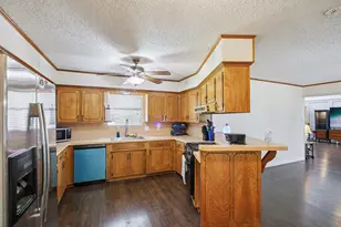 315 Arrow Wood St, Lake Jackson, TX 77566 - Photo 14