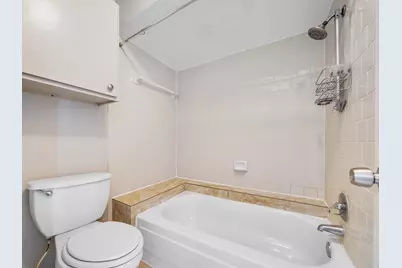 6633 W Airport Boulevard #1106, Houston, TX 77035 - Photo 16