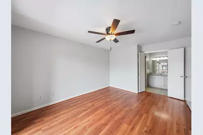 6633 W Airport Boulevard #1106, Houston, TX 77035 - Photo 14