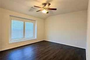 6807 Bardsdale Ct, Rosharon, TX 77583 - Photo 12