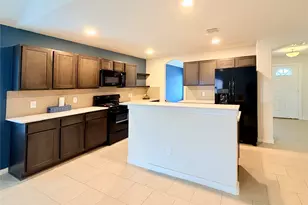 6807 Bardsdale Ct, Rosharon, TX 77583 - Photo 4