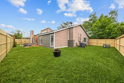 3711 Moss Tree Road, Houston, TX 77043 - Photo 22