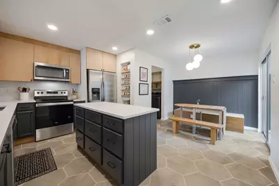 3711 Moss Tree Road, Houston, TX 77043 - Photo 10