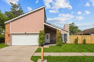 3711 Moss Tree Rd, Houston, TX 77043 - Photo 2