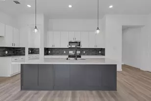 4546 Blue Mountain Laurel St, Pinehurst, TX 77362 - Photo 2