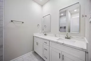 8004 Birmingham St, Houston, TX 77028 - Photo 6