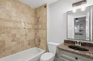 2202 Colorado St, Houston, TX 77007 - Photo 12