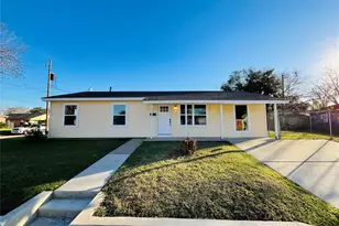 1202 Dutch St, Deer Park, TX 77536 - Photo 2