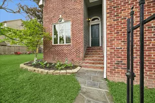5401 Floyd St, Houston, TX 77007 - Photo 2
