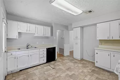 4018 Woodhaven Street, Houston, TX 77025 - Photo 6