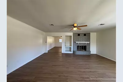 1009 Lawndale Avenue, Brenham, TX 77833 - Photo 6