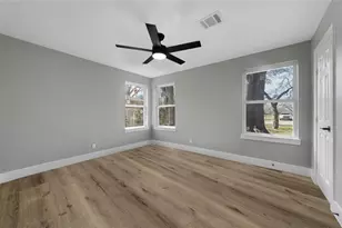 7609 St Lo Rd, Houston, TX 77033 - Photo 12