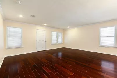 114 Tarpon Avenue, Galveston, TX 77550 - Photo 10