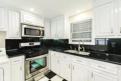 114 Tarpon Avenue, Galveston, TX 77550 - Photo 16