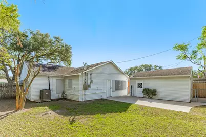 114 Tarpon Avenue, Galveston, TX 77550 - Photo 6