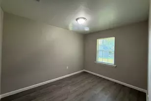 1415 Regal St, Houston, TX 77034 - Photo 8