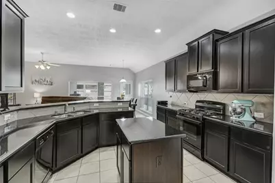 18022 Serene Shore Drive, Cypress, TX 77429 - Photo 10